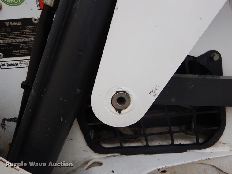 image for item GB9883 2015 Bobcat T650  tracked skid steer loader