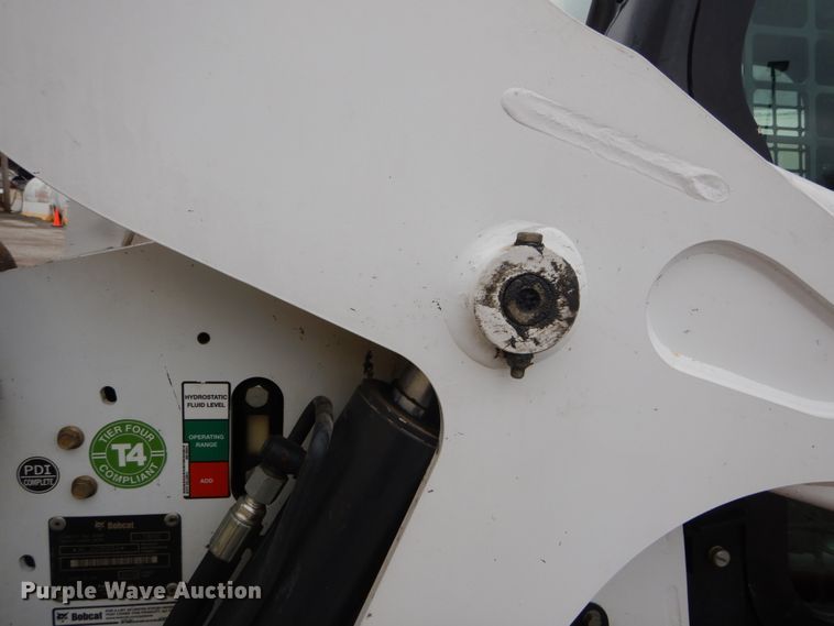 image for item GB9883 2015 Bobcat T650  tracked skid steer loader