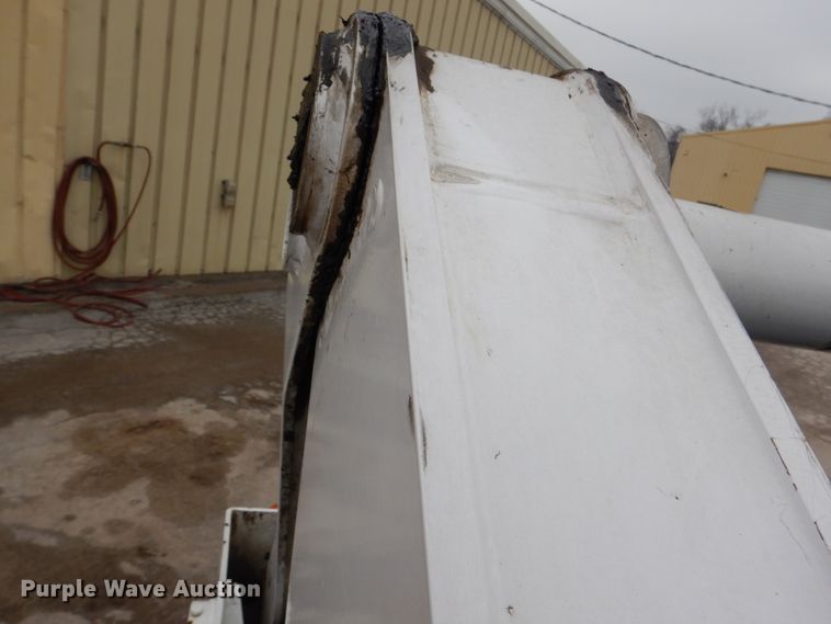 image for item GB9883 2015 Bobcat T650  tracked skid steer loader