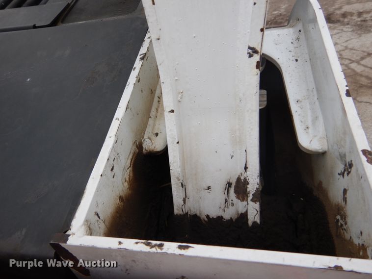 image for item GB9883 2015 Bobcat T650  tracked skid steer loader