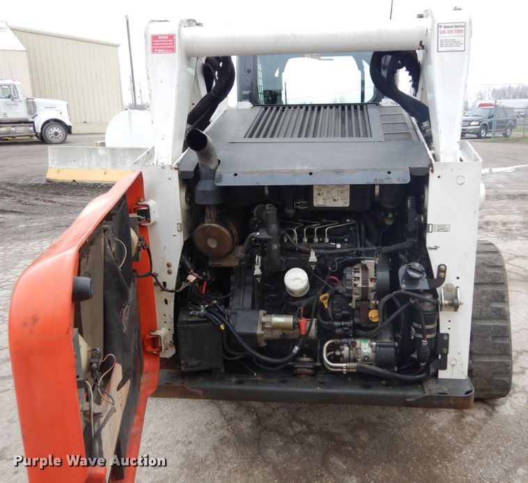 image for item GB9883 2015 Bobcat T650  tracked skid steer loader