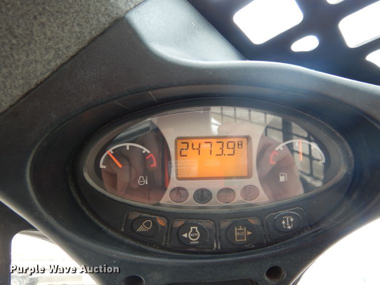 image for item GB9883 2015 Bobcat T650  tracked skid steer loader