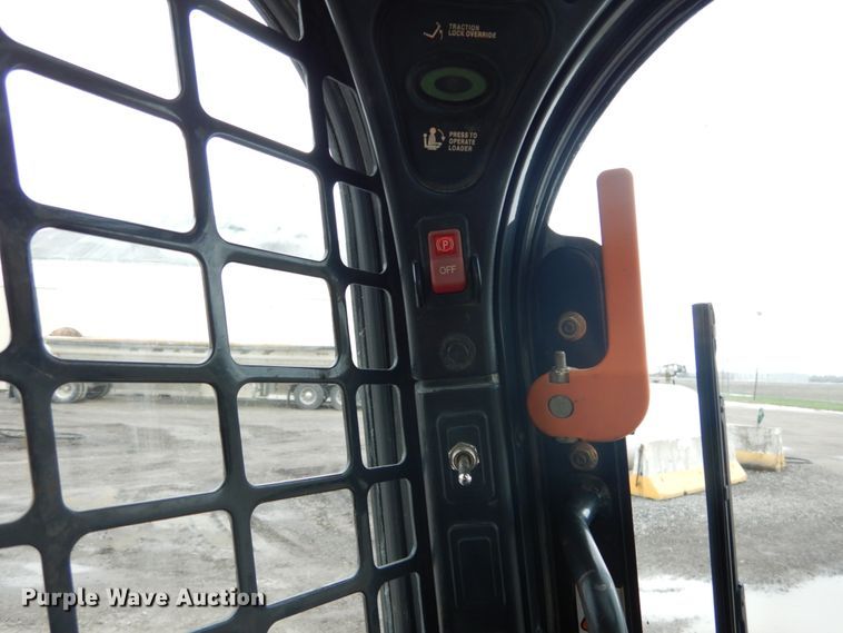 image for item GB9883 2015 Bobcat T650  tracked skid steer loader