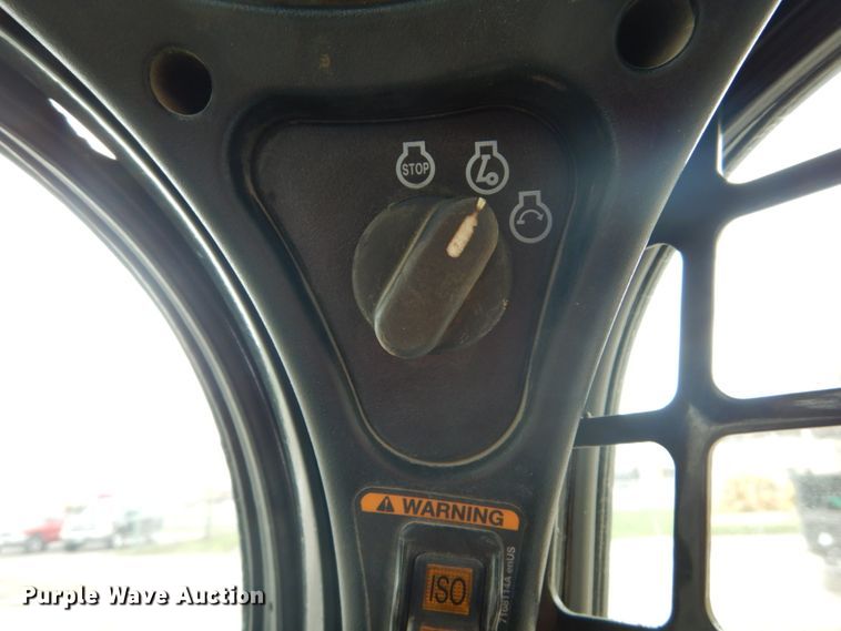 image for item GB9883 2015 Bobcat T650  tracked skid steer loader