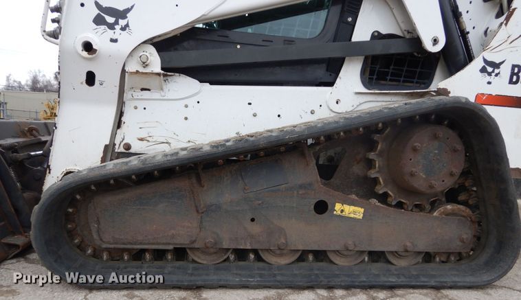 image for item GB9883 2015 Bobcat T650  tracked skid steer loader