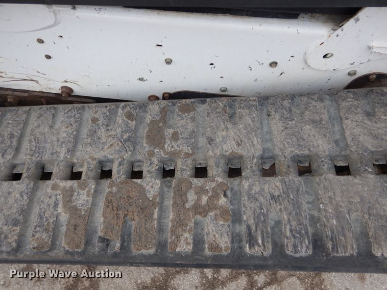 image for item GB9883 2015 Bobcat T650  tracked skid steer loader