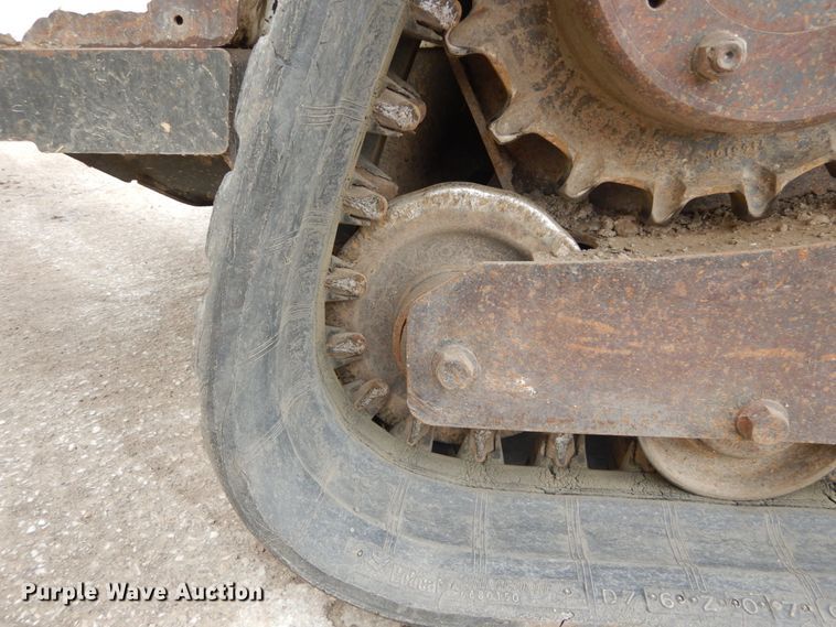 image for item GB9883 2015 Bobcat T650  tracked skid steer loader