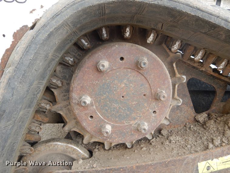 image for item GB9883 2015 Bobcat T650  tracked skid steer loader