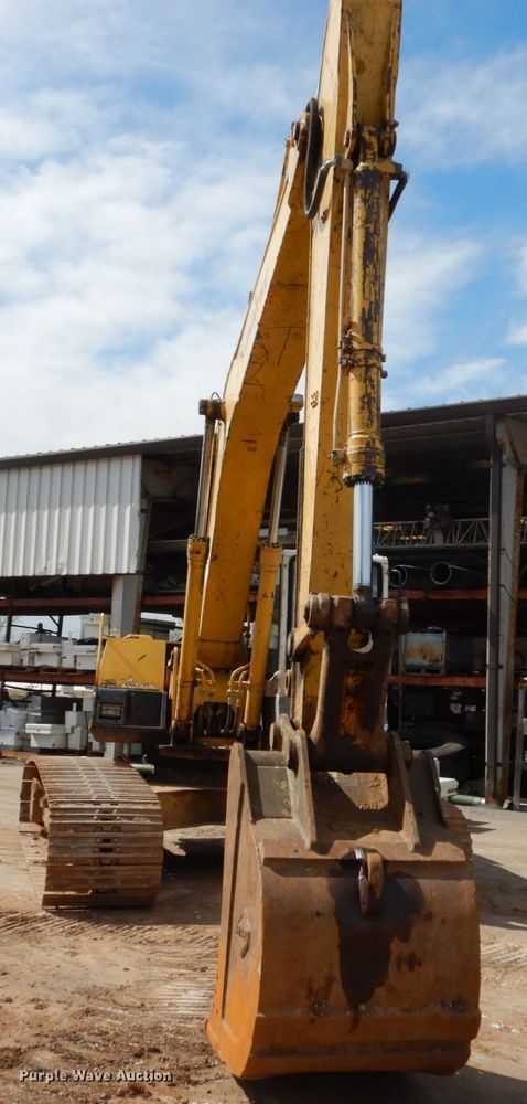 image for item GB9888 1993 Komatsu PC200LC-5L excavator