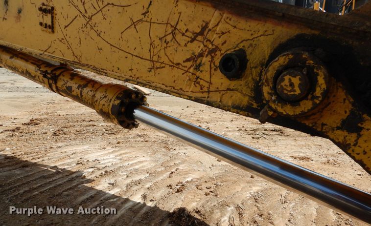 image for item GB9888 1993 Komatsu PC200LC-5L excavator