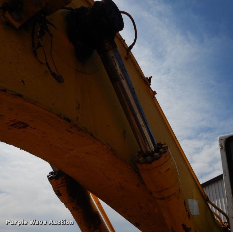 image for item GB9888 1993 Komatsu PC200LC-5L excavator