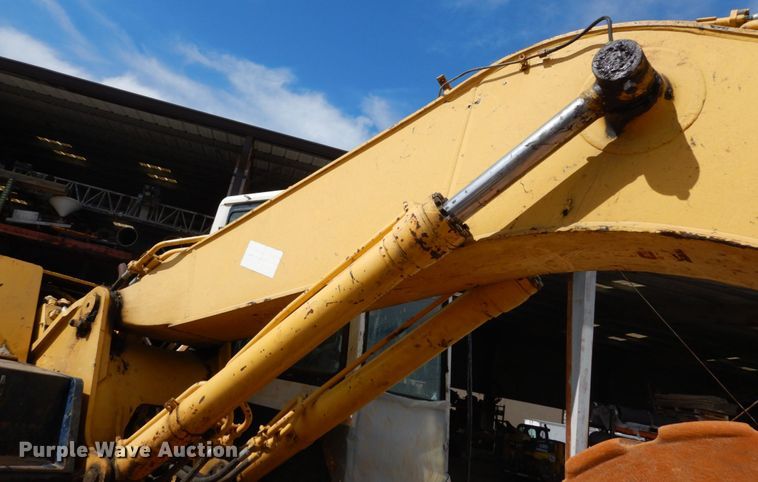 image for item GB9888 1993 Komatsu PC200LC-5L excavator
