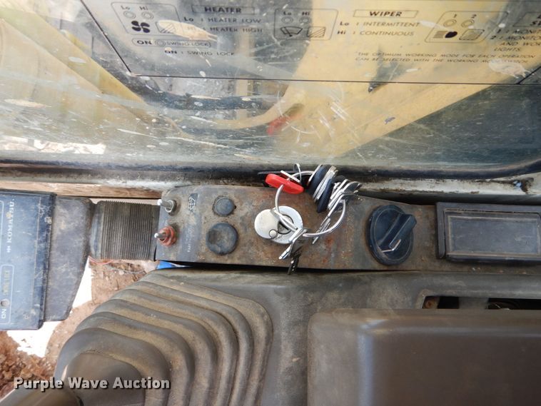 image for item GB9888 1993 Komatsu PC200LC-5L excavator