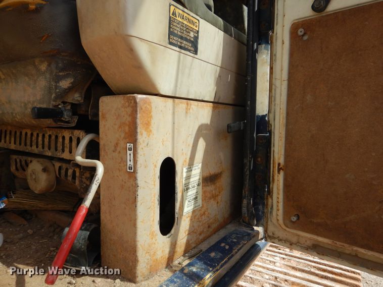 image for item GB9888 1993 Komatsu PC200LC-5L excavator