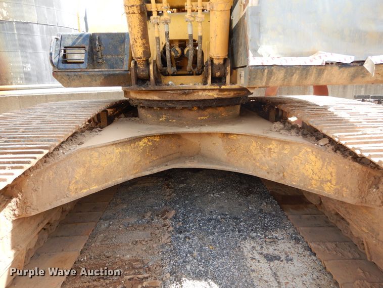 image for item GB9888 1993 Komatsu PC200LC-5L excavator