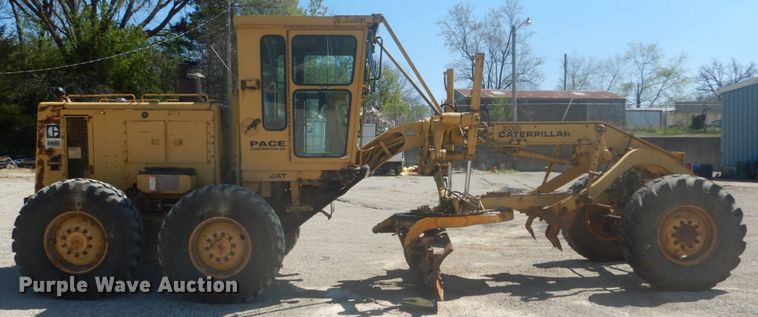 image for item GB9926 1984 Caterpillar 130G motor grader