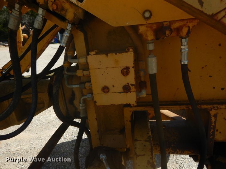 image for item GB9926 1984 Caterpillar 130G motor grader