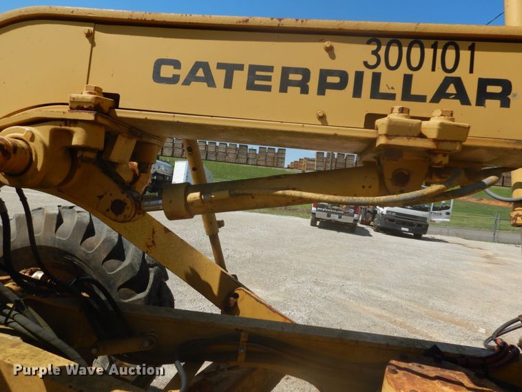 image for item GB9926 1984 Caterpillar 130G motor grader