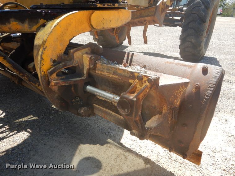 image for item GB9926 1984 Caterpillar 130G motor grader