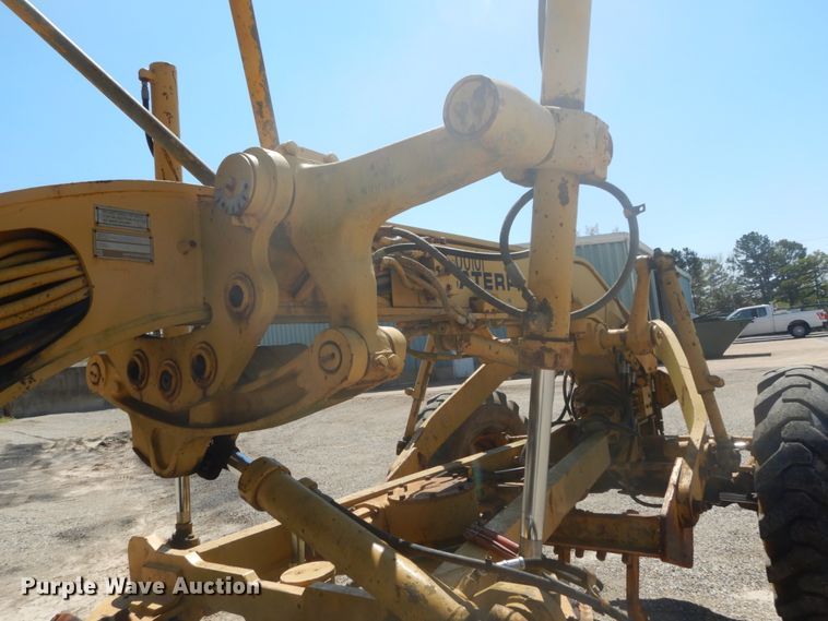 image for item GB9926 1984 Caterpillar 130G motor grader