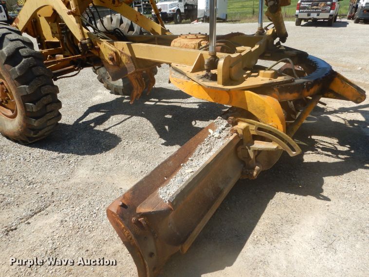 image for item GB9926 1984 Caterpillar 130G motor grader