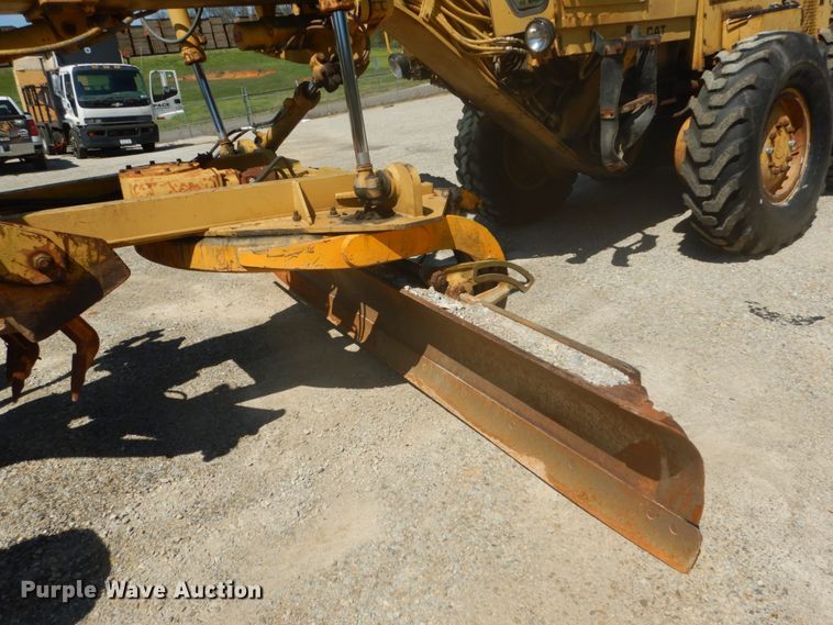 image for item GB9926 1984 Caterpillar 130G motor grader