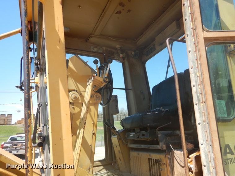 image for item GB9926 1984 Caterpillar 130G motor grader