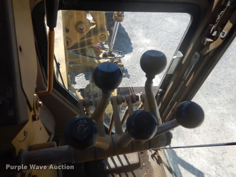 image for item GB9926 1984 Caterpillar 130G motor grader