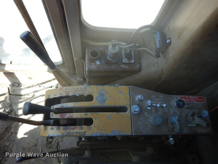 image for item GB9926 1984 Caterpillar 130G motor grader