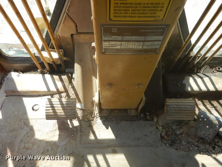 image for item GB9926 1984 Caterpillar 130G motor grader