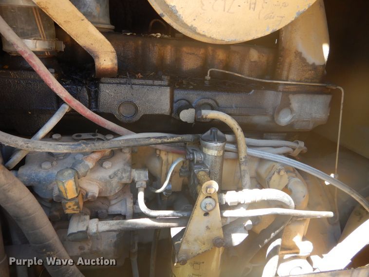 image for item GB9926 1984 Caterpillar 130G motor grader