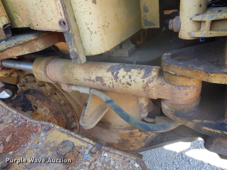 image for item GB9926 1984 Caterpillar 130G motor grader