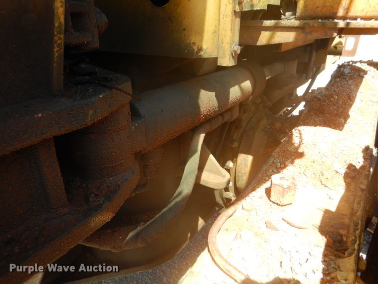 image for item GB9926 1984 Caterpillar 130G motor grader