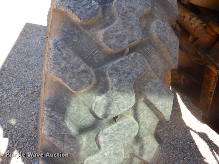 image for item GB9926 1984 Caterpillar 130G motor grader