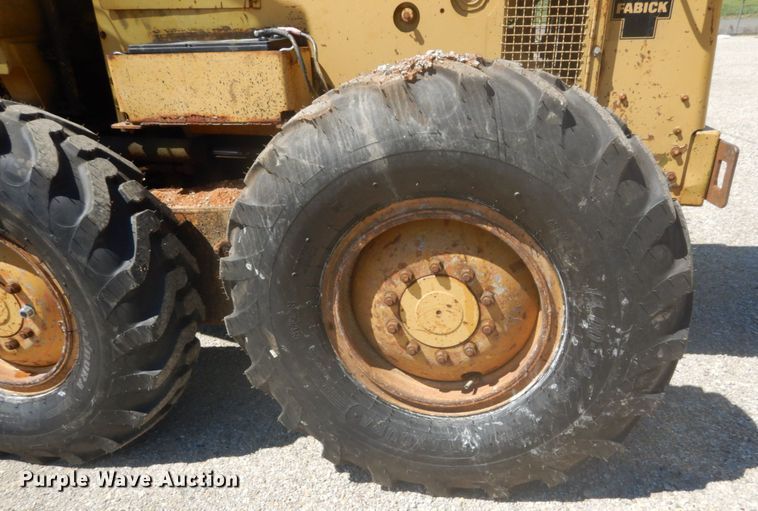 image for item GB9926 1984 Caterpillar 130G motor grader