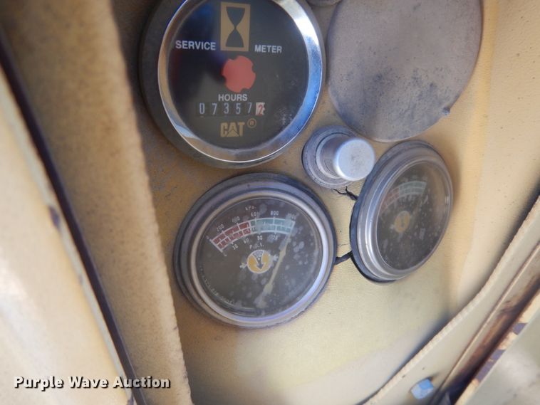 image for item GB9926 1984 Caterpillar 130G motor grader