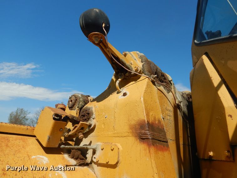 image for item GB9927 1977 Caterpillar 980B  wheel loader