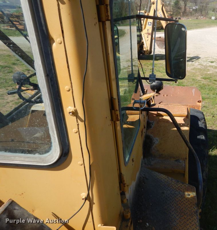 image for item GB9927 1977 Caterpillar 980B  wheel loader