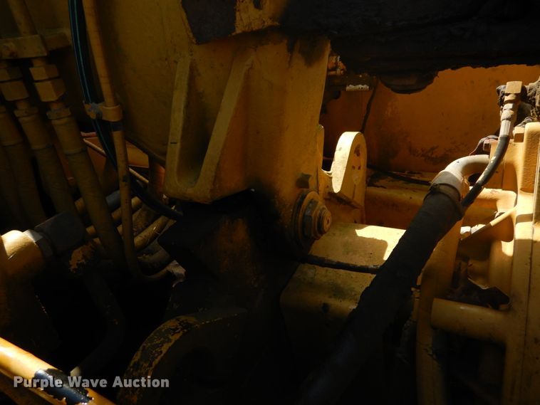 image for item GB9932 1997 Caterpillar 613C elevating scraper