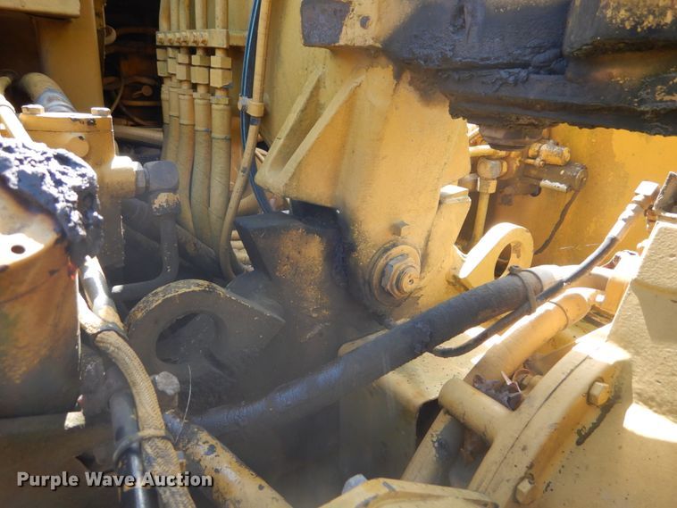 image for item GB9932 1997 Caterpillar 613C elevating scraper