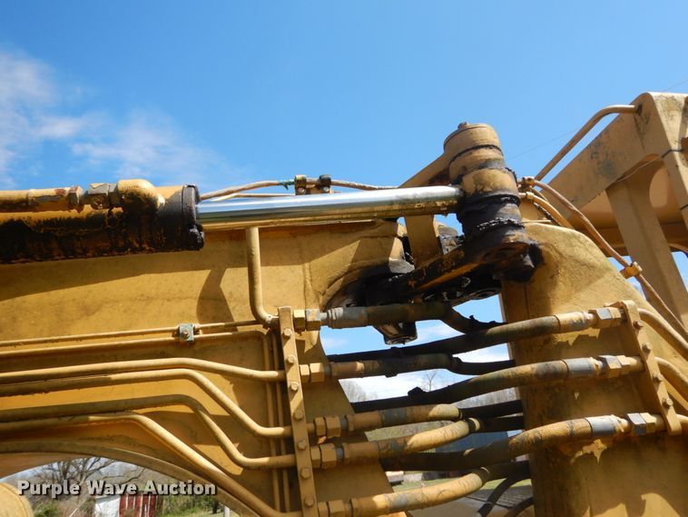 image for item GB9932 1997 Caterpillar 613C elevating scraper