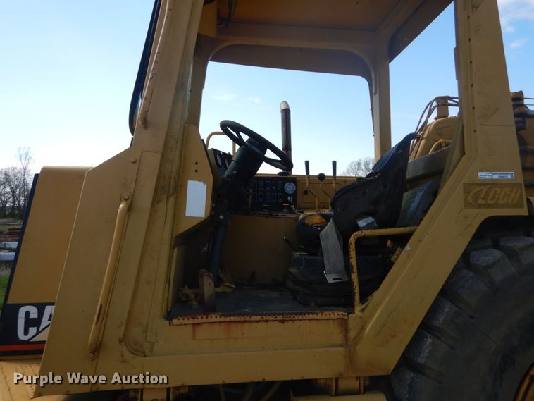 image for item GB9932 1997 Caterpillar 613C elevating scraper