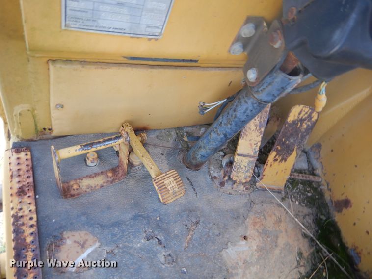 image for item GB9932 1997 Caterpillar 613C elevating scraper