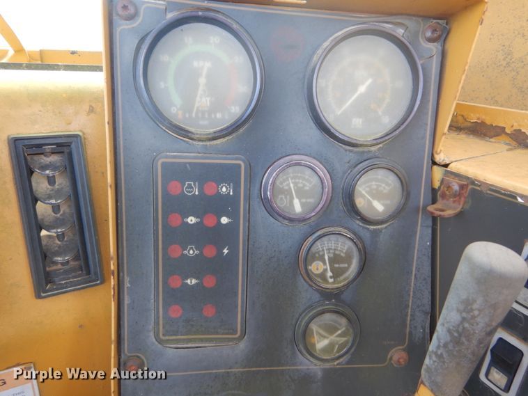 image for item GB9932 1997 Caterpillar 613C elevating scraper