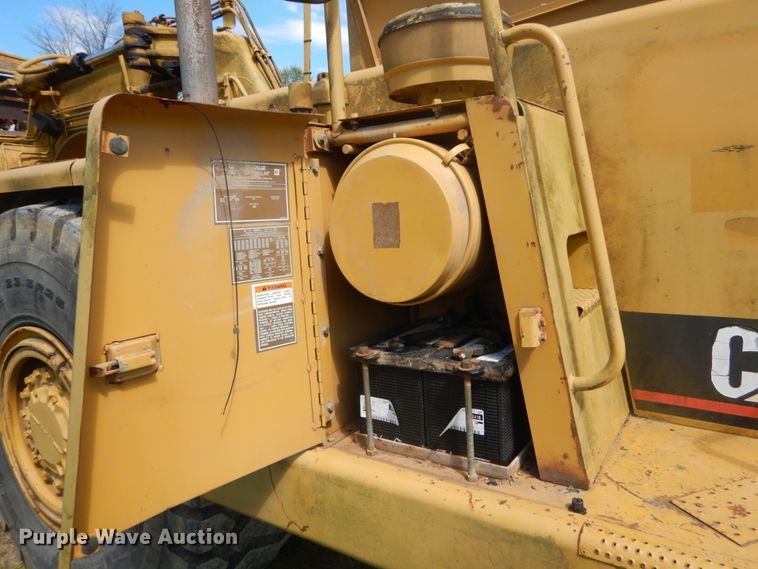 image for item GB9932 1997 Caterpillar 613C elevating scraper