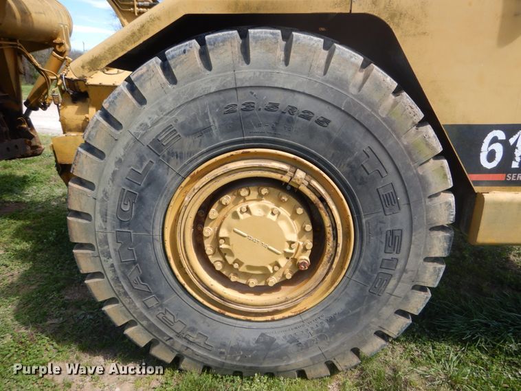 image for item GB9932 1997 Caterpillar 613C elevating scraper