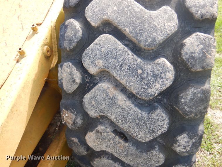 image for item GB9932 1997 Caterpillar 613C elevating scraper