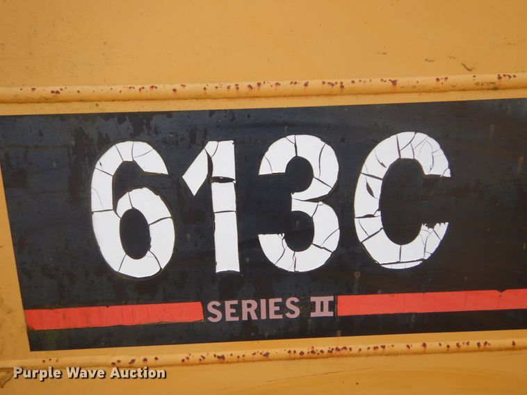 image for item GB9932 1997 Caterpillar 613C elevating scraper
