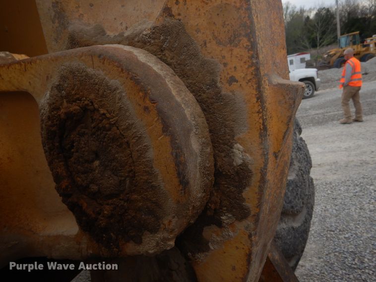 image for item GB9935 1994 Caterpillar 980F  wheel loader