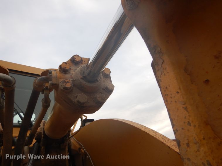 image for item GB9935 1994 Caterpillar 980F  wheel loader